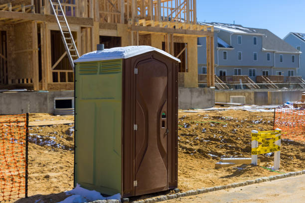 Porta potty delivery and setup in Friend, NE
